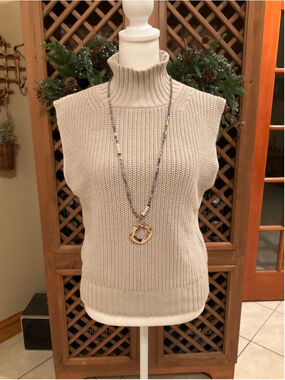 Massimo Dutti Made in Italy Minimalist knitted turtleneck small sweater vest
